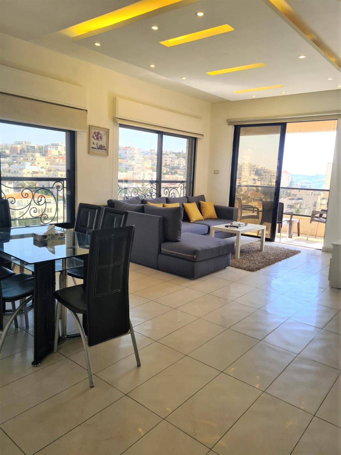 Dair Ghbar Gate Apartments Amman Buitenkant foto
