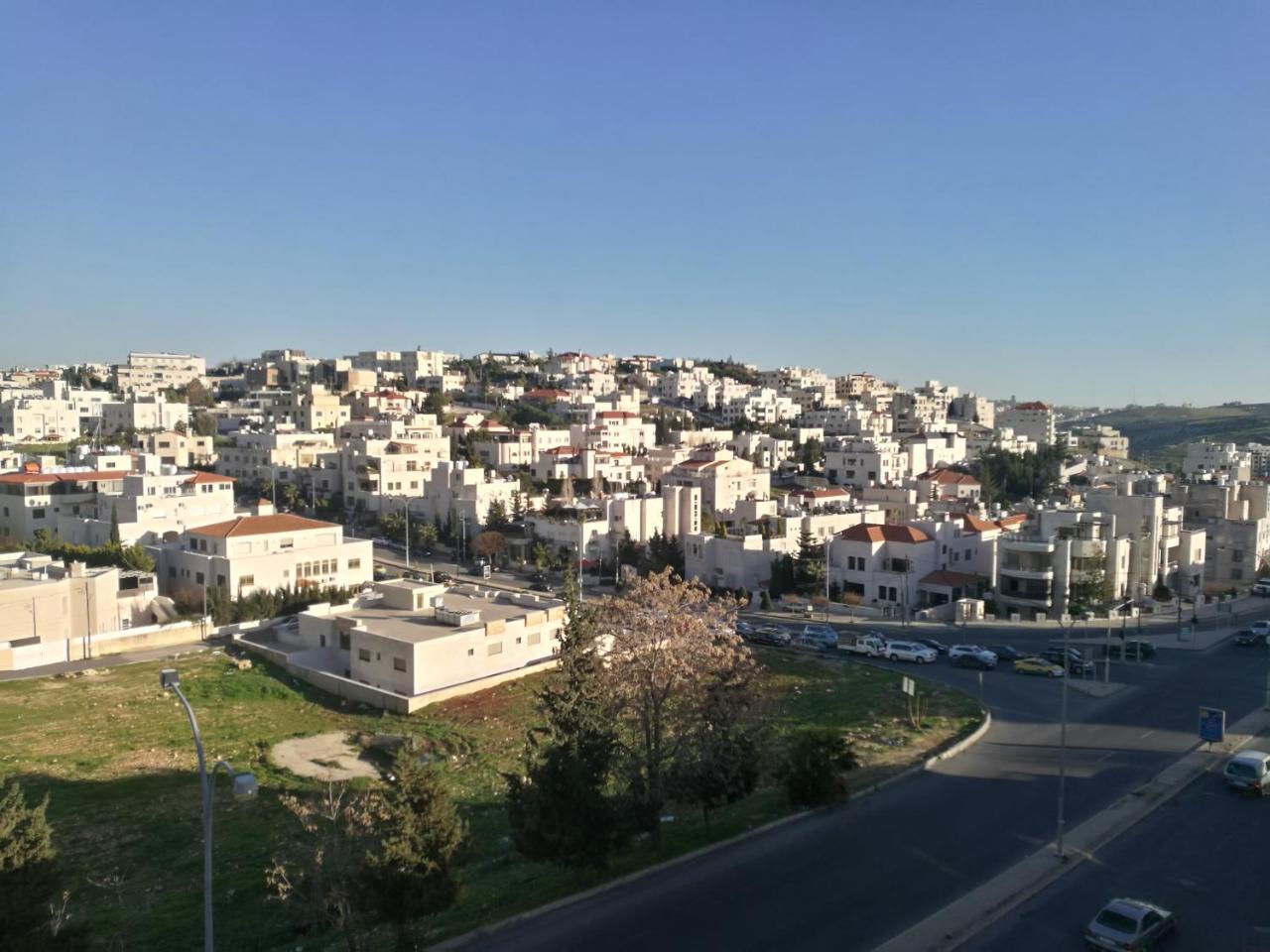 Dair Ghbar Gate Apartments Amman Buitenkant foto