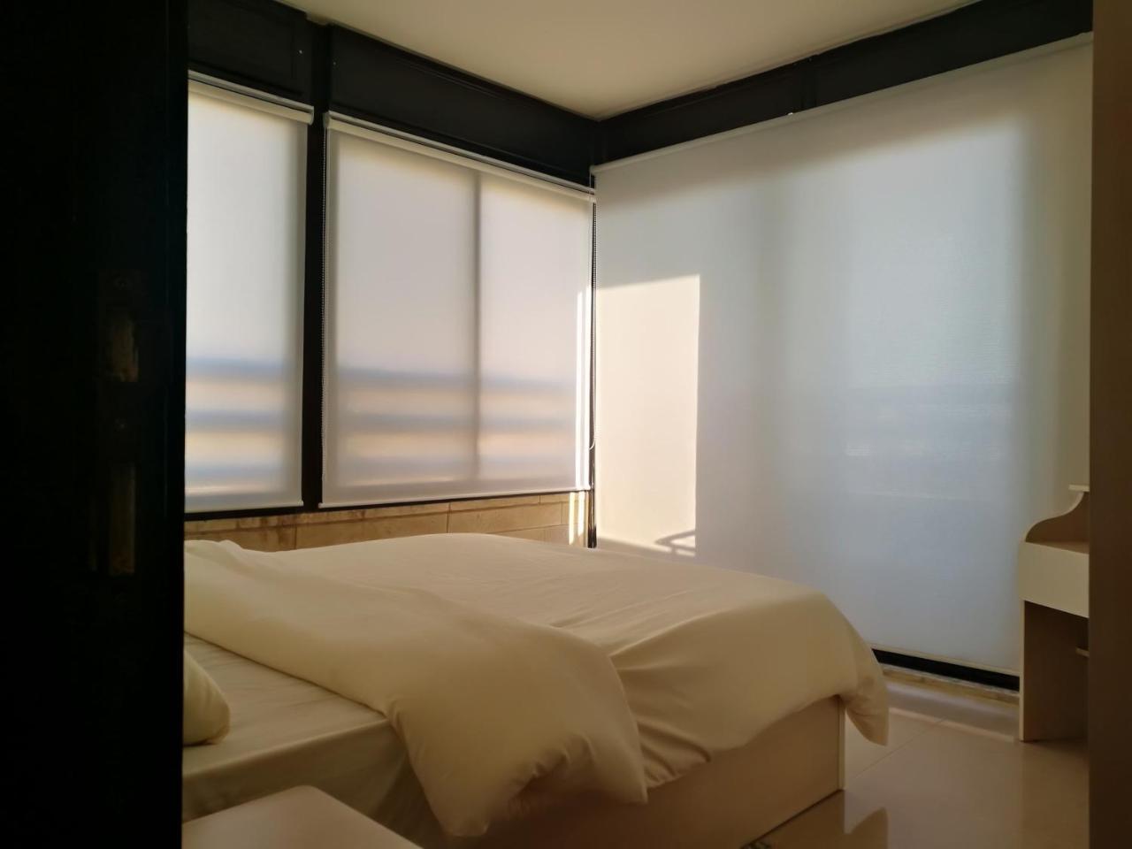 Dair Ghbar Gate Apartments Amman Buitenkant foto